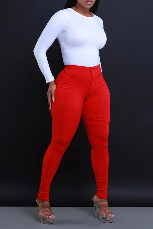 Shop premium women's stretch jeans in 5 colors: black, white, red, rust, caramel and olive. High-waist design, all-day comfort. Perfect for dressing up or down.